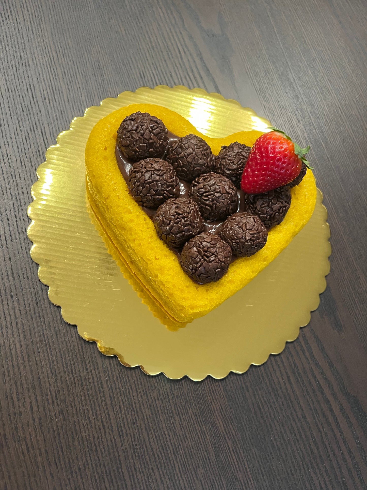 Caseirinho de Coração - Cenoura com Brigadeiros de Chocolate